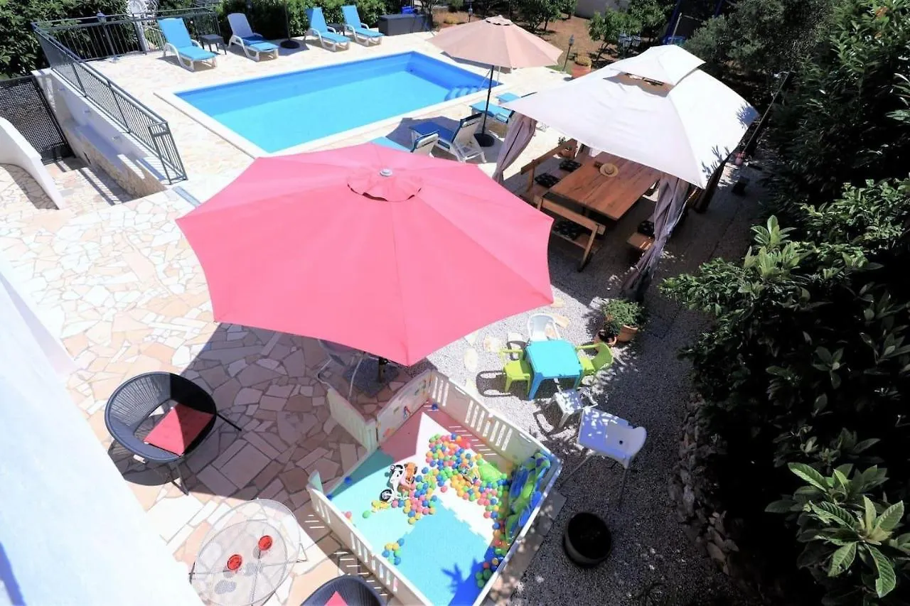 Luxury Beachfront Villa With Pool For Two Families Okrug Gornji Κροατία