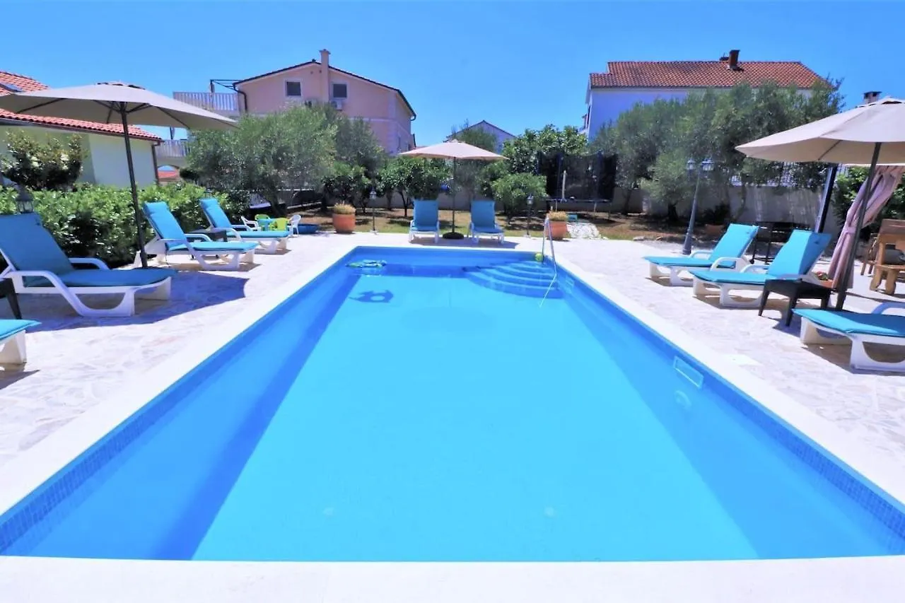 Luxury Beachfront Villa With Pool For Two Families Okrug Gornji Κροατία