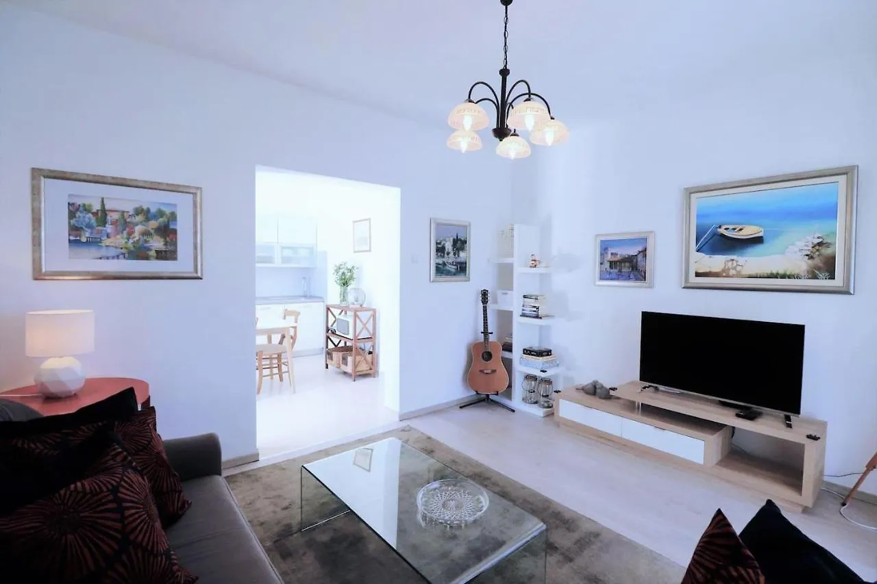 Luxury Beachfront Villa With Pool For Two Families Okrug Gornji