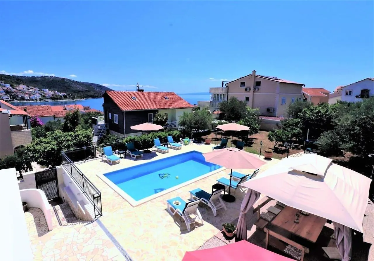 Luxury Beachfront Villa With Pool For Two Families Okrug Gornji Croatia