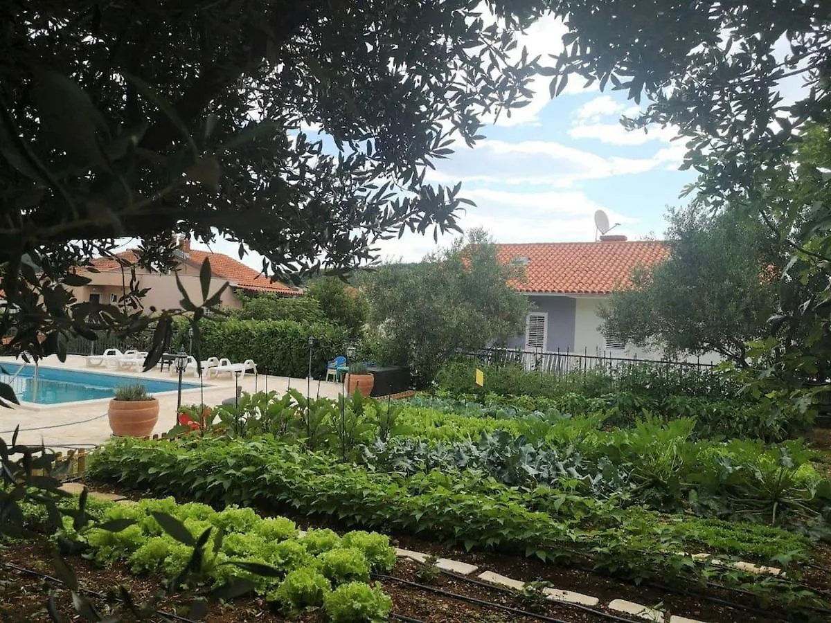 Luxury Beachfront Villa With Pool For Two Families Okrug Gornji