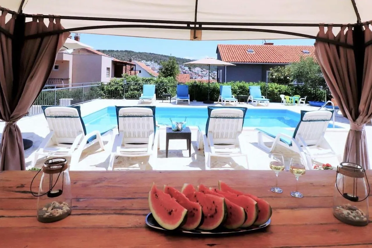 Luxury Beachfront Villa With Pool For Two Families Okrug Gornji