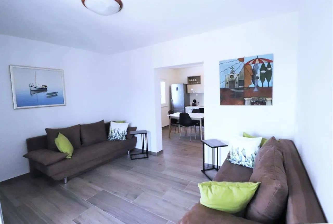 Luxury Beachfront Villa With Pool For Two Families Okrug Gornji 0*,  Croatia