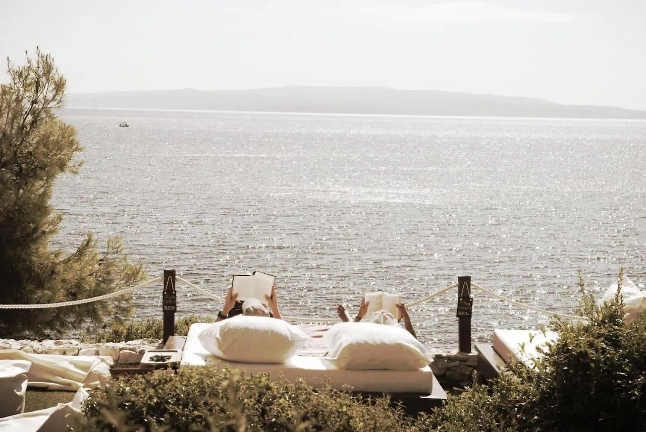 Luxury Beachfront Villa With Pool For Two Families Okrug Gornji