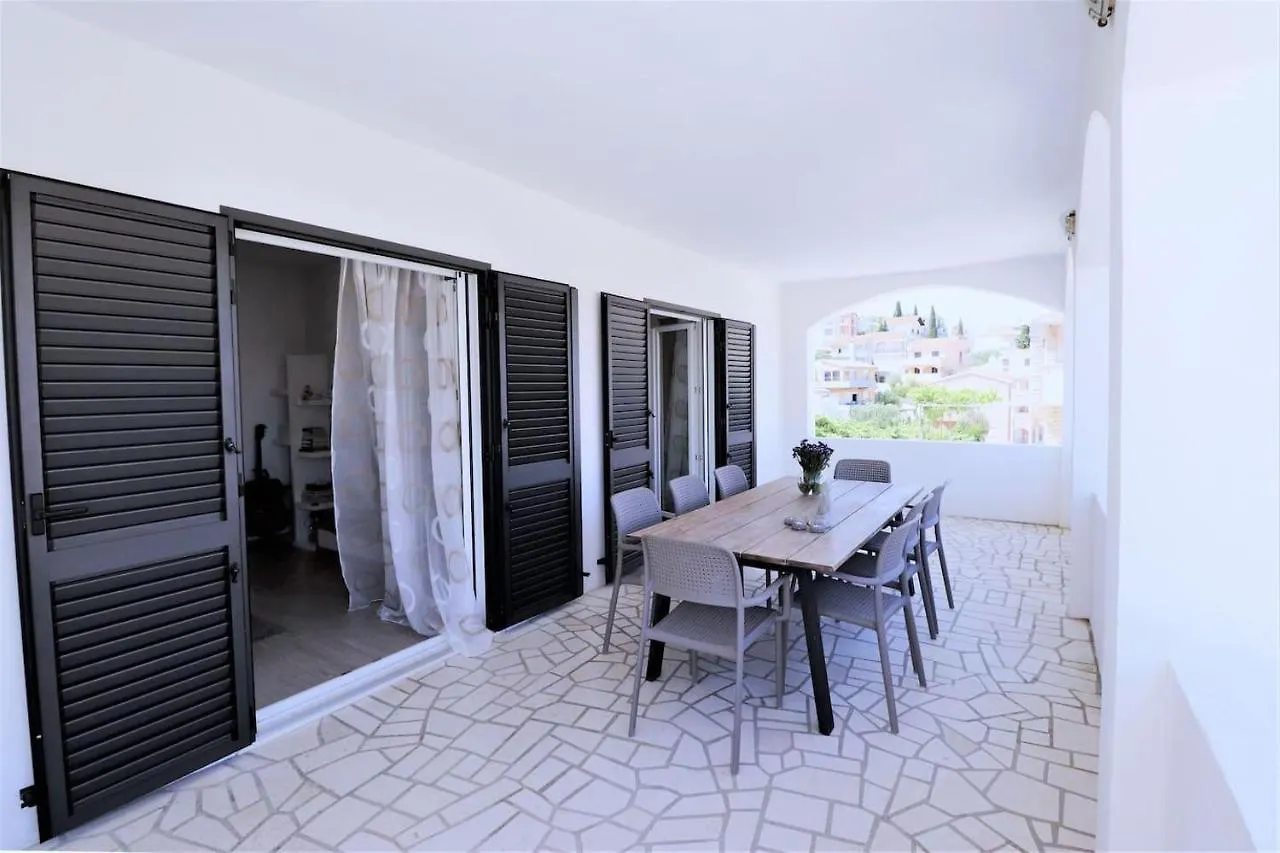 Luxury Beachfront Villa With Pool For Two Families Okrug Gornji