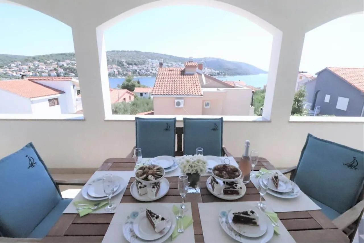Luxury Beachfront Villa With Pool For Two Families Okrug Gornji Croatia