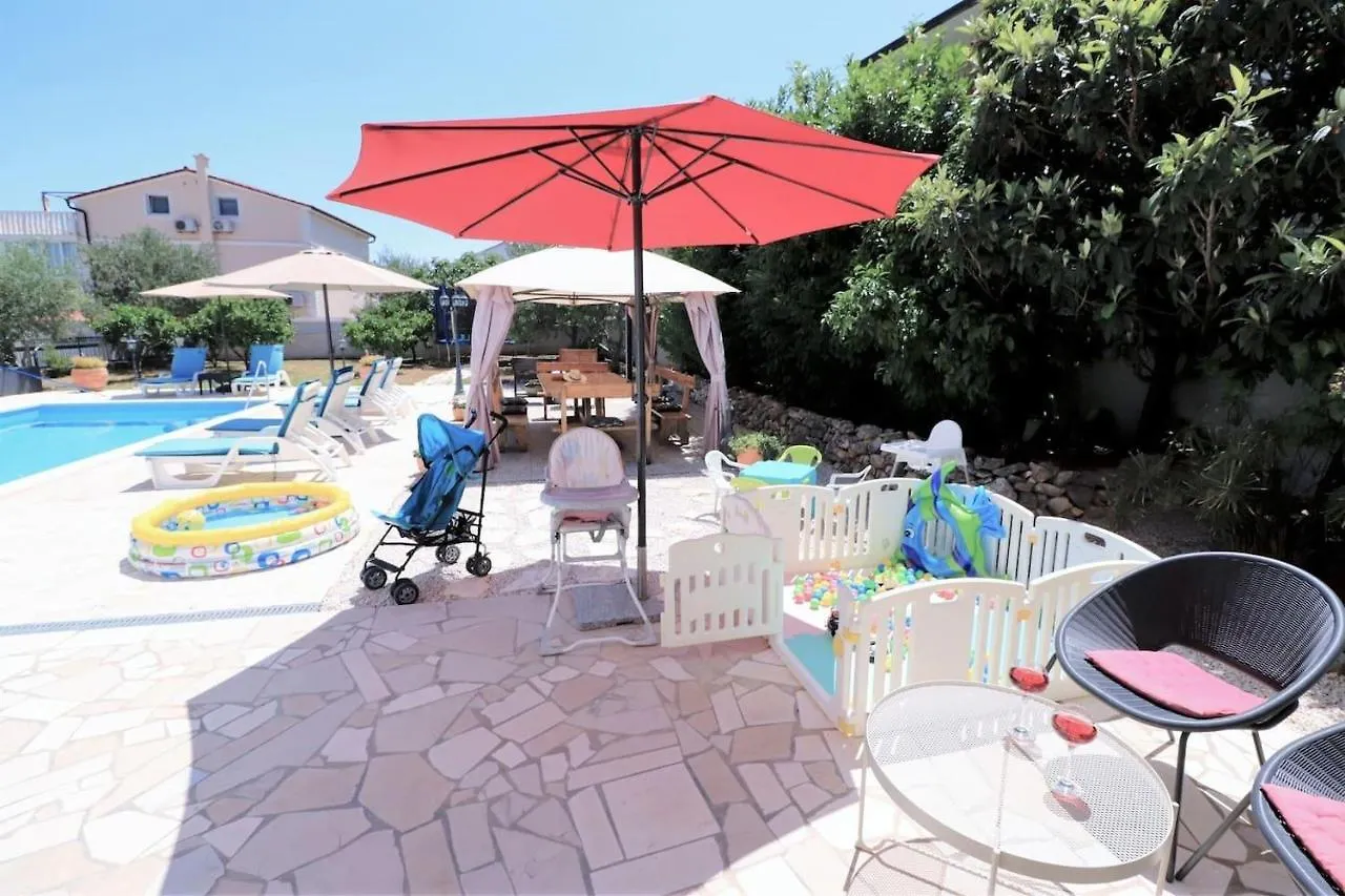 Luxury Beachfront Villa With Pool For Two Families Okrug Gornji 0*,  Croatia