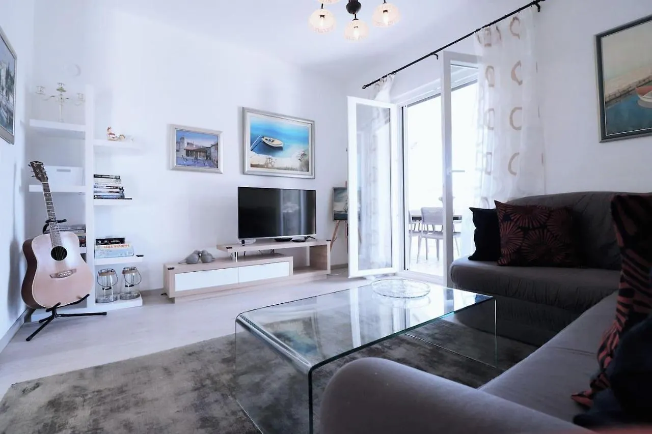 Luxury Beachfront Villa With Pool For Two Families Okrug Gornji